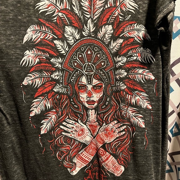 Secret Artist Cutout Tee - Picture 8 of 8